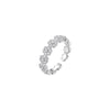 Anillo Plateado con Brillos Diseño Flor