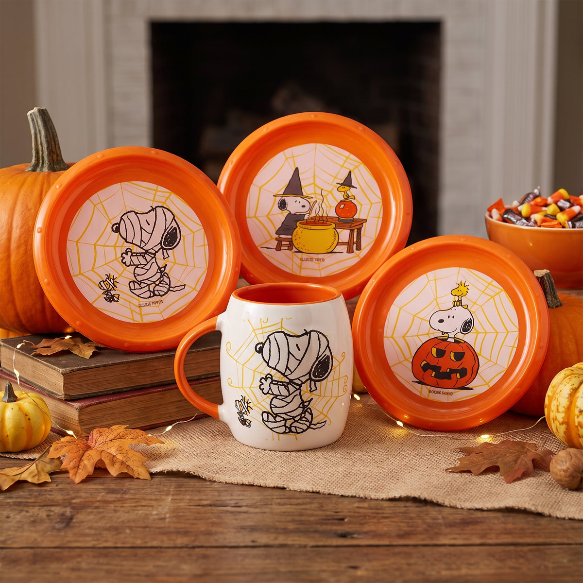 Arma tu mesa de Halloween con Snoopy